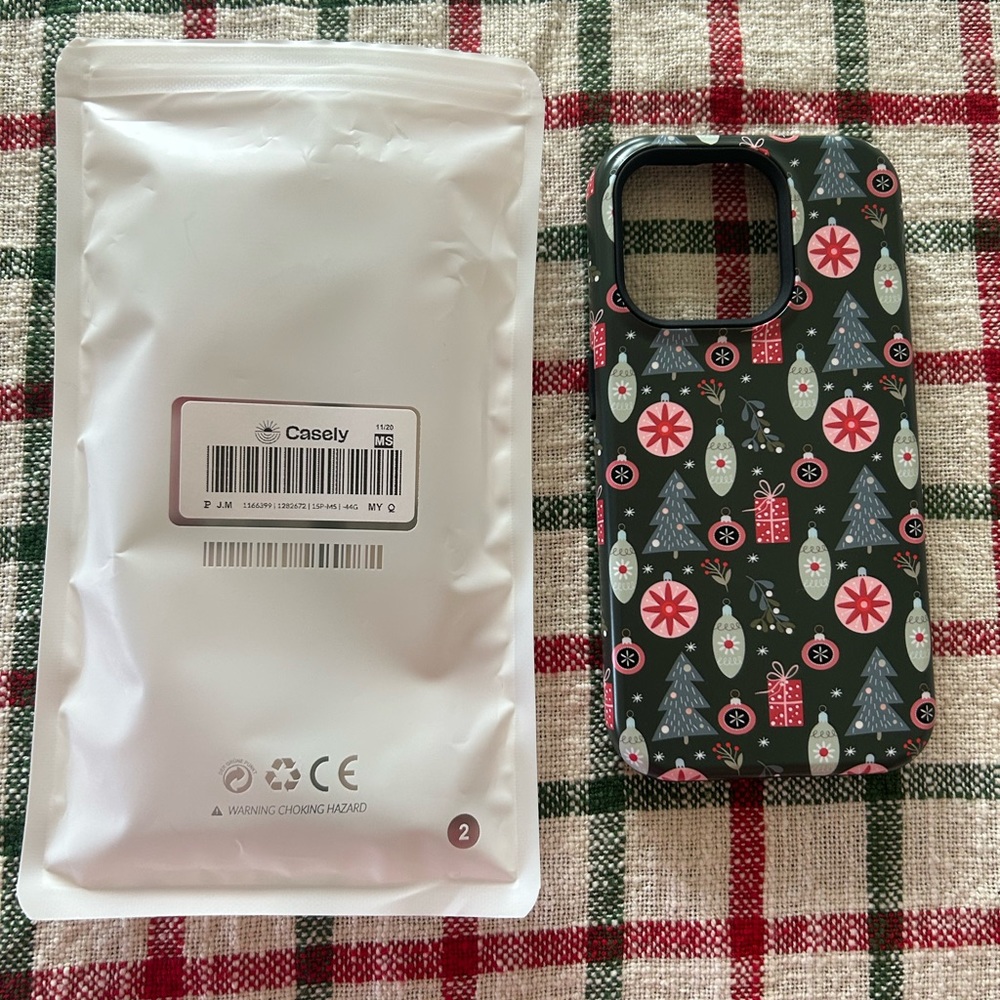 New Casely iPhone 15 Pro Max Holiday Case